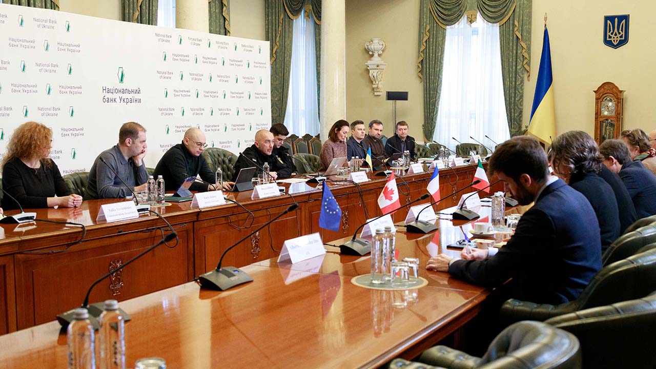 Голова Національного банку Андрій Пишний вперше зустрівся із послами країн «Групи семи» та Представництва ЄС в Україні (2)