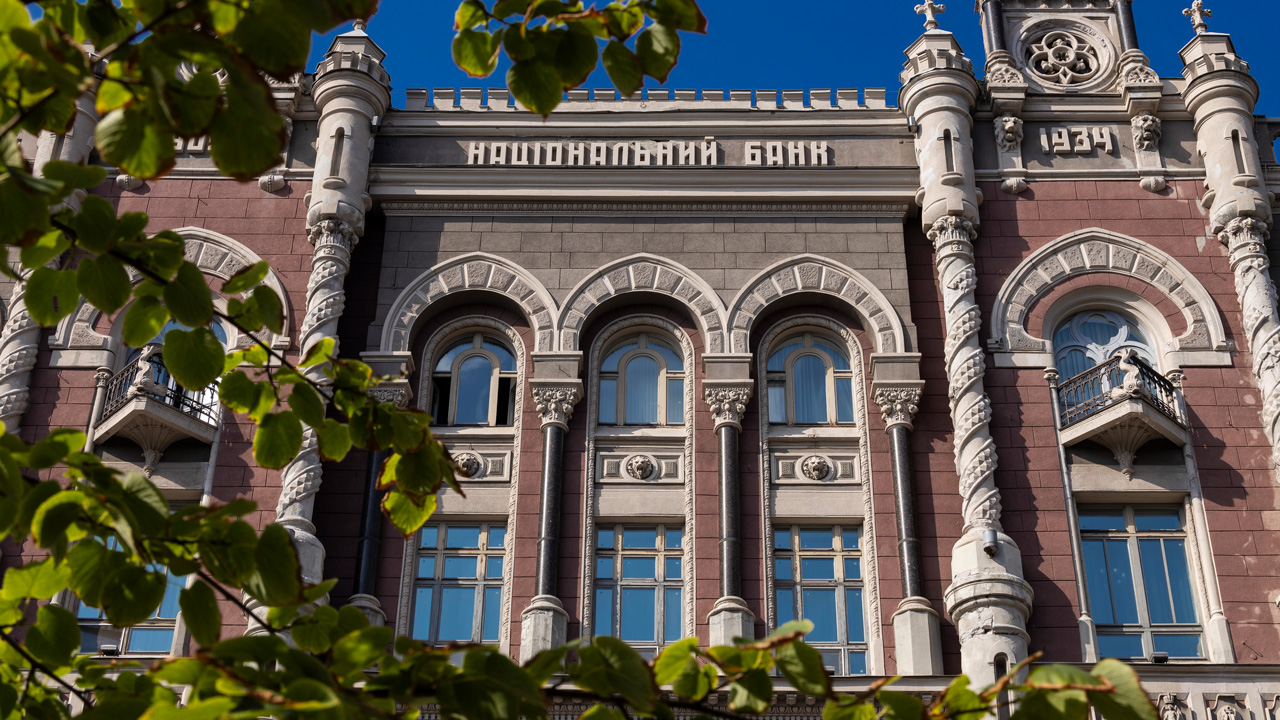 Страховик розпочав добровільний вихід з ринку, ще п’яти – анульовано ліцензії та виключено з Державного реєстру фінансових установ